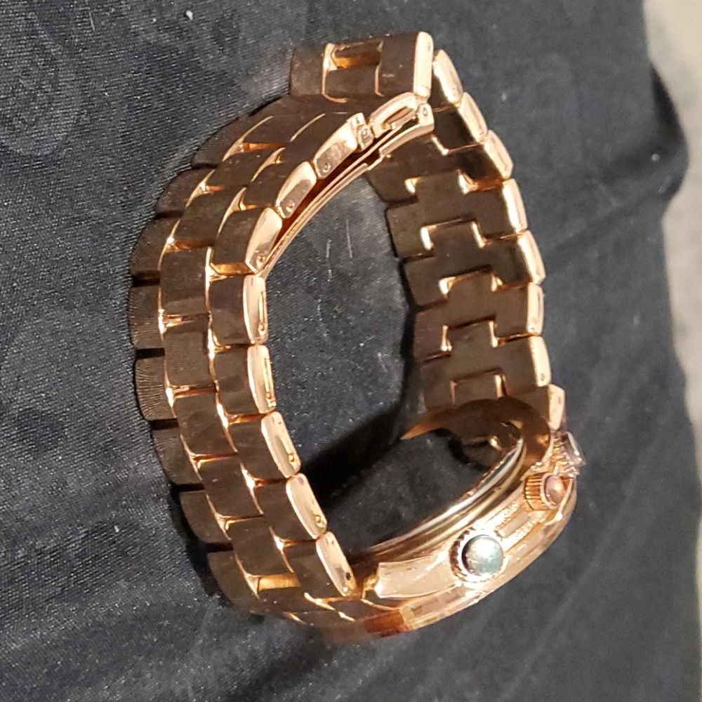 Michael Kors Watch - Picture 2 of 5